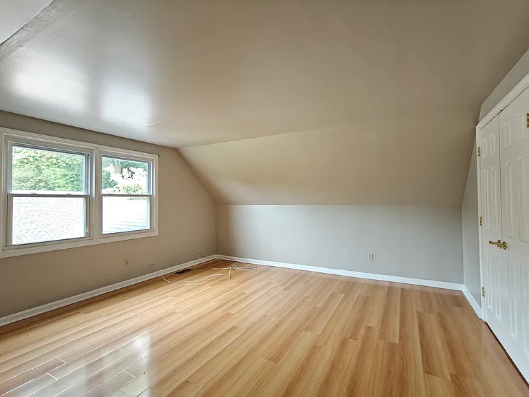 75 Mainbridge Ln — Photo 13