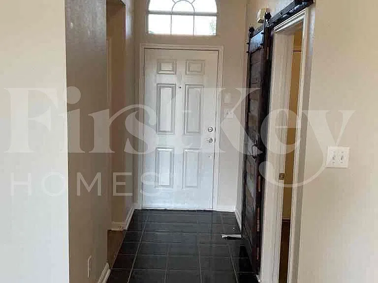 8422 Cherisse Dr — Photo 2