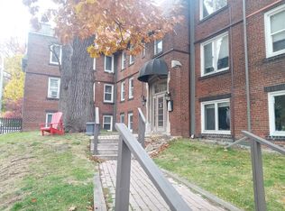 2178 Queen St E #7, Toronto, ON M4E1E6