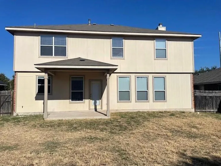 2105 Fall Creek Dr — Photo 11