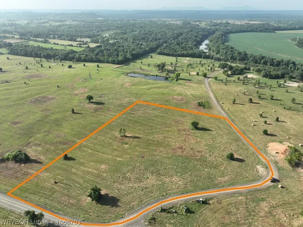 11 Beaty Ave, Pocola, OK 74902