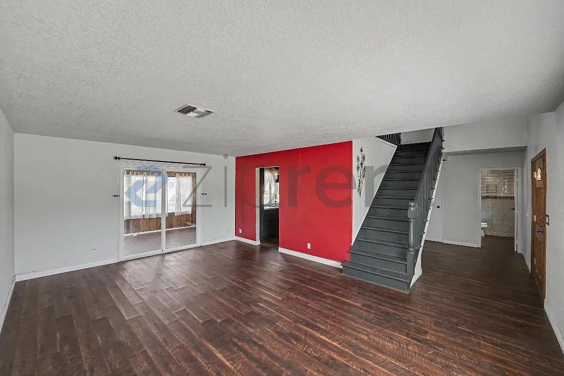 4 bed, 1638 sqft, $4,300 — Photo 4
