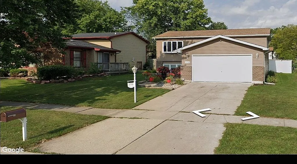 18700 Cypress Ave photo 1