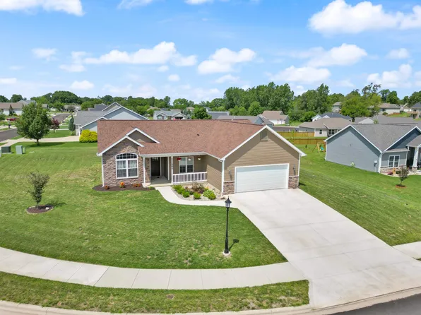 200 Chickadee Ln, Warsaw, IN 46580