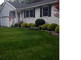 146 Heim Rd, Williamsville, NY 14221