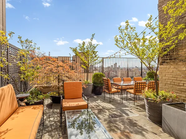 300 Central Park West image 17 of 21