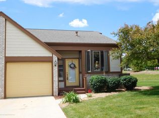 1045 Rolling Green Ln, Lansing, MI 48917