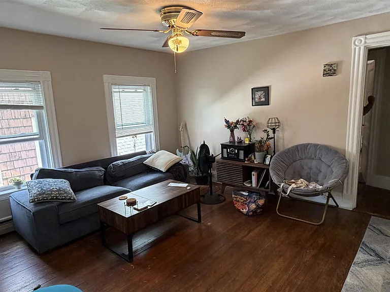 138 Lowell St #2 — Photo 3