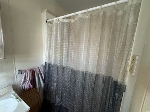 fort-wayne-indiana-73127869 picture