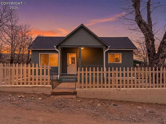 2nd image of 618 Galena St