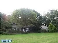 1078 Little Rd photo 1