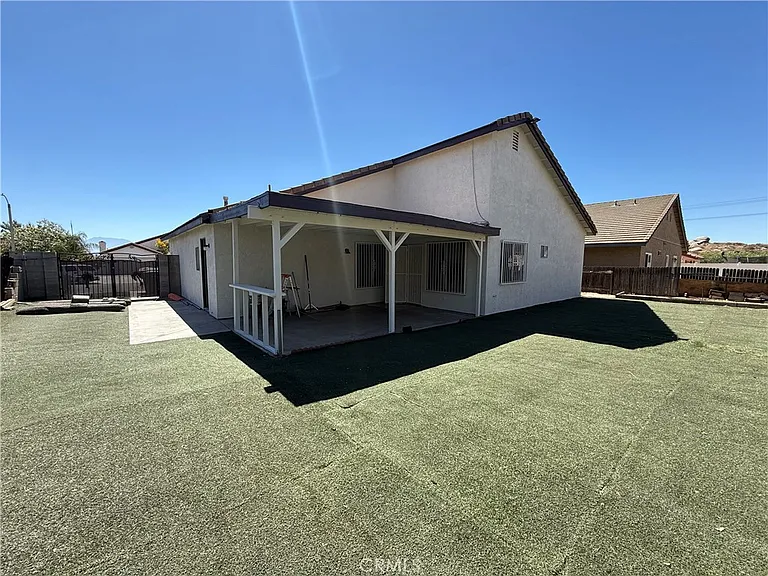 834 Shana Ct — Photo 33