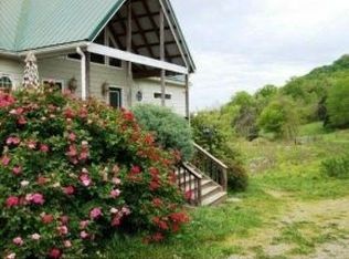 3129 Dry Valley Rd, Thorn Hill, TN 37881