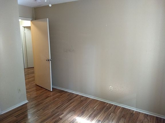 5th image of 4206 Katrina Ln