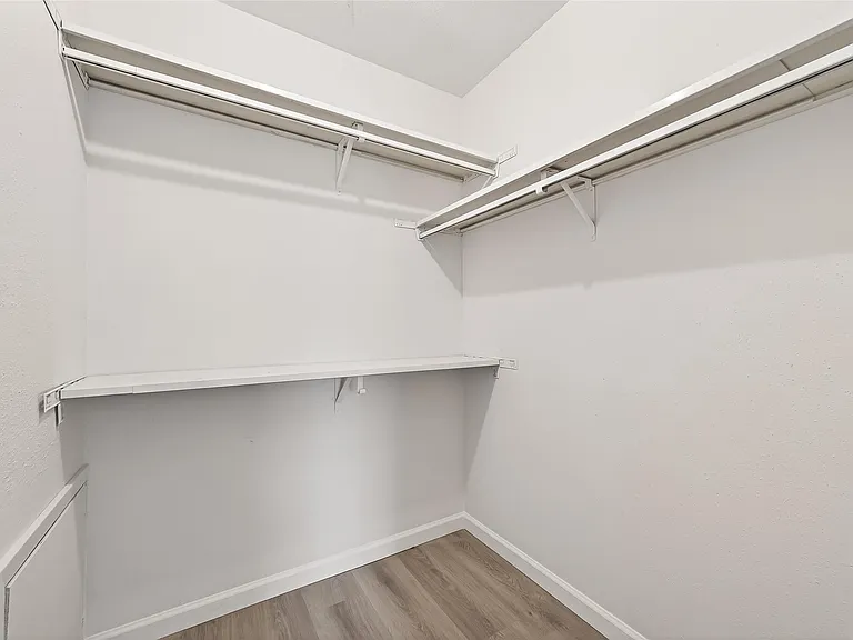 7523 La Place Dr — Photo 33