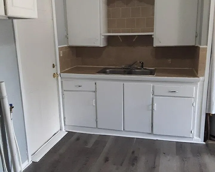 614 N I St — Photo 2