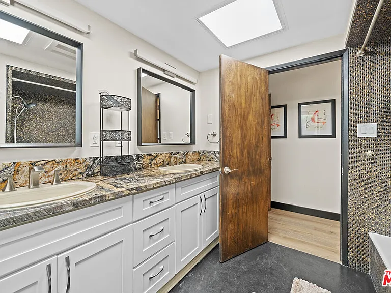 5008 Valley Ridge Ave — Photo 15