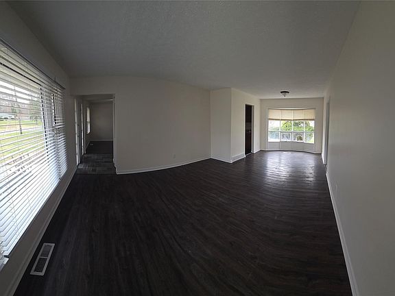 2nd image of 25825 Sierra Dr