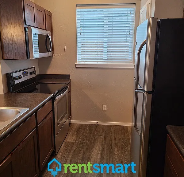 2207 Strand Ave #A — Photo 3