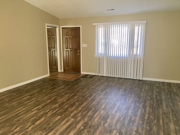 4th image of 8719 Depot Dr