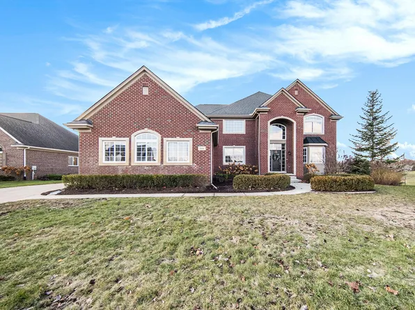 864 Gallery Ln, Ann Arbor, MI 48103