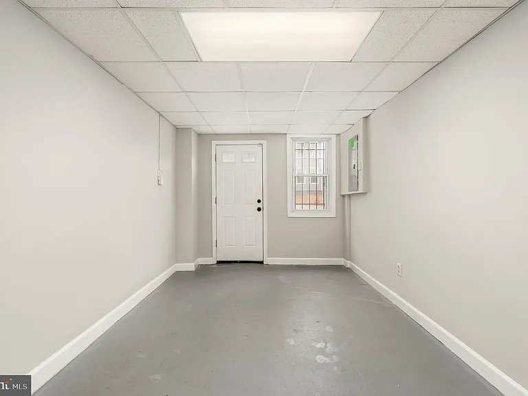 900 Madison St NW #B — Photo 34