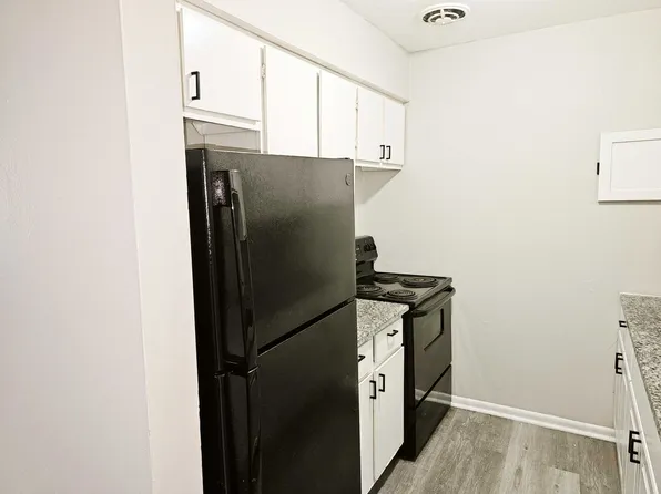 Avery Apartments