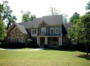 8156 Hewlett Rd, Sandy Springs, GA 30350