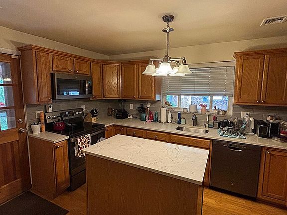 4th image of 2200 Olcott Ave
