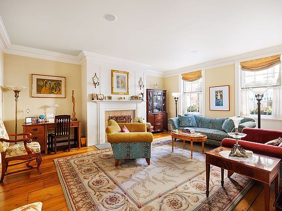 4th image of 77 Bedford St