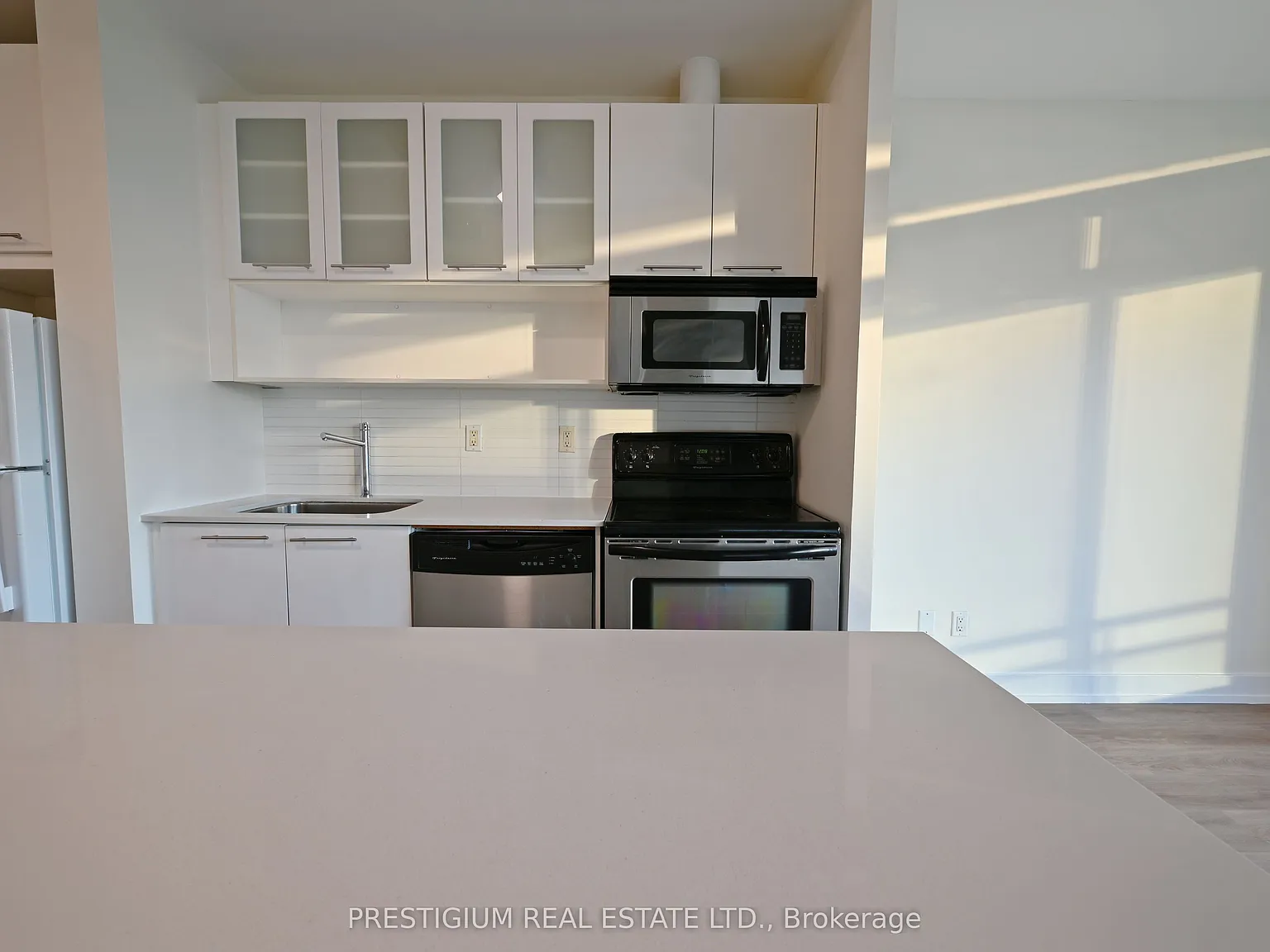 2 bed, $2,900 — Photo 4