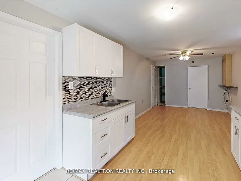 1250 Dartmoor St #LOWER — Photo 9