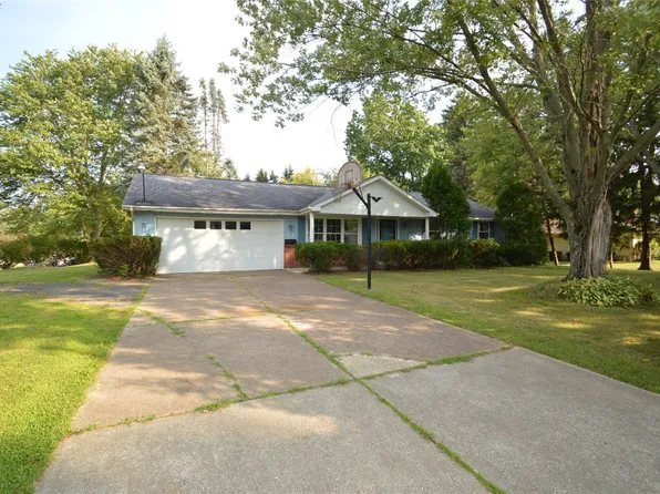 5518 W 50th St, Fairview, PA 16415