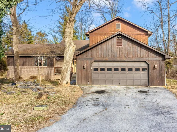 8 Bedrock Cir, Keedysville, MD 21756