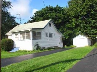 106 Windsor Rd, Rochester, NY 14612