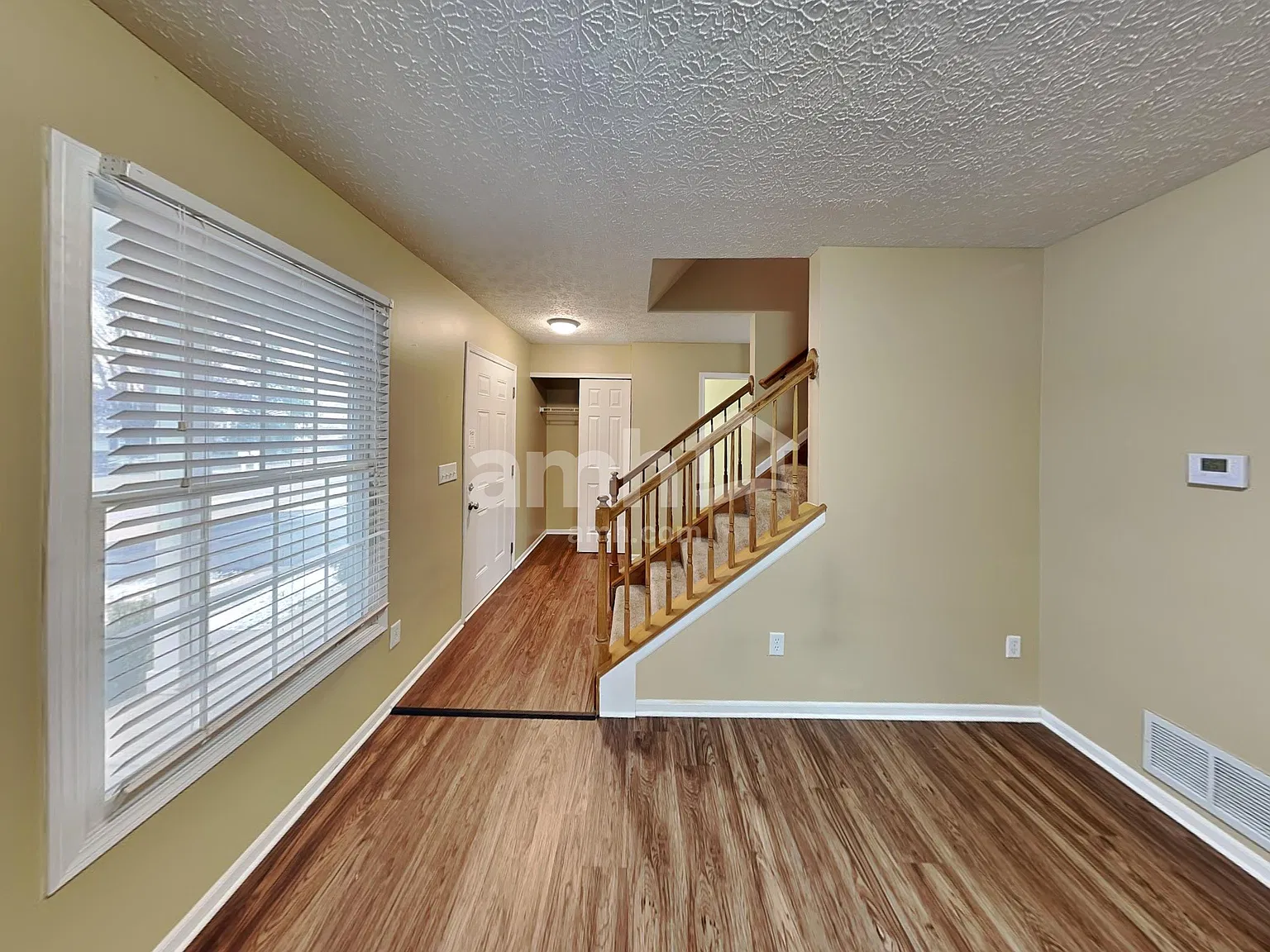 4 bed, 2.5 bath, 1613 sqft, $2,380 — Photo 4