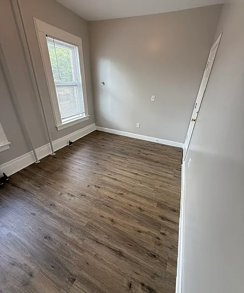 976 Iranistan Ave #5 — Photo 5