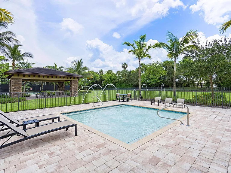 8795 Grand Prix Ln — Photo 47