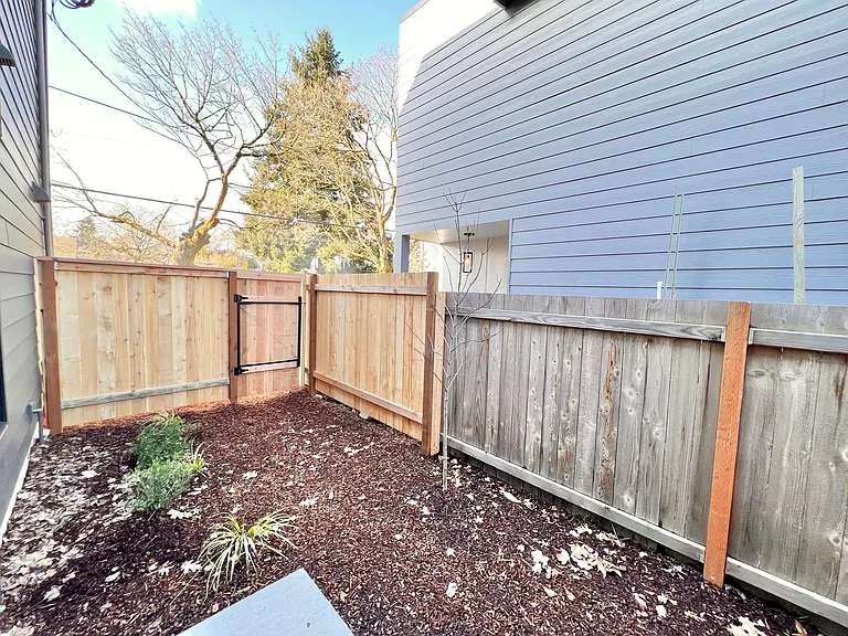 L0529 - Drummond Townhomes 2 — Photo 15
