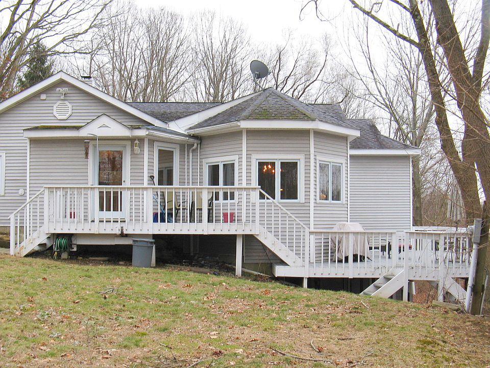 1st image of 38 Hudson Dr