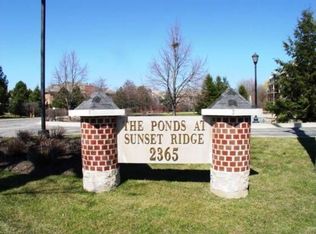 2365 Waukegan Rd #2A, Northbrook, IL 60062
