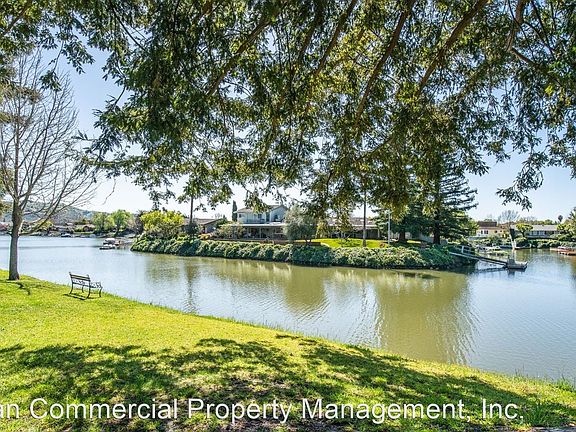 3rd image of 1095 Marina Dr #1069