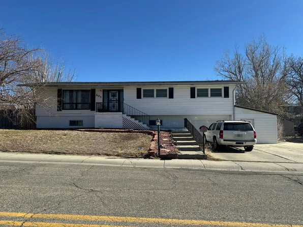 201 S Forest Dr, Casper, WY 82609
