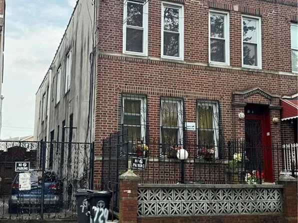 729 Hinsdale St, Brooklyn, NY 11207