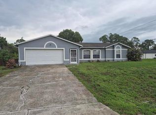 200 Jefferson AVE, LEHIGH ACRES, FL 33936