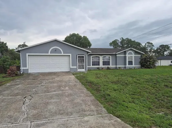 200 Jefferson AVE, LEHIGH ACRES, FL 33936