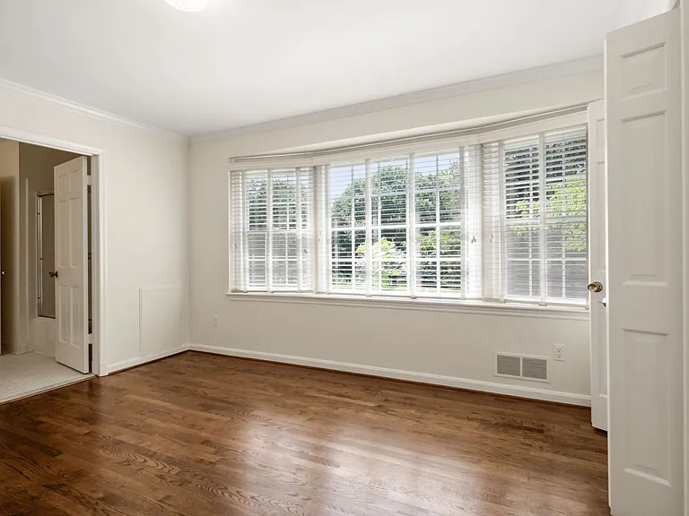 11009 Cripplegate Rd — Photo 15
