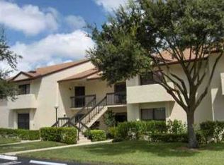 3315 Perimeter Dr, Greenacres, FL 33467