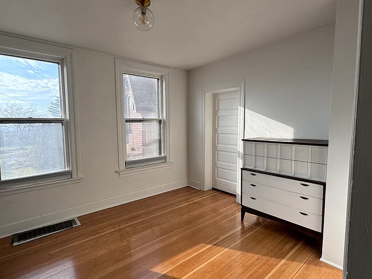 44 W Apricot Ave #1 — Photo 3