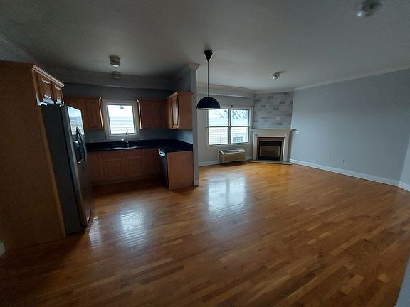 2nd image of 301-303 68th St #5